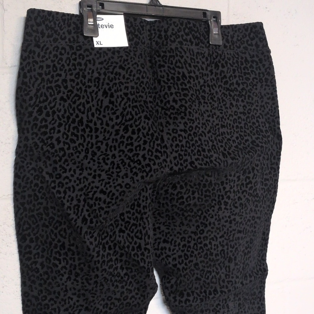 Old Navy Stevie Pants Size XL NWT, Black Velvet Leopard Print - Picture 7 of 9